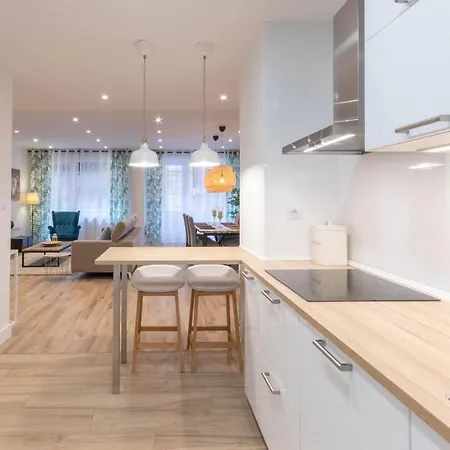 Abando Ii By Aston Бильбао